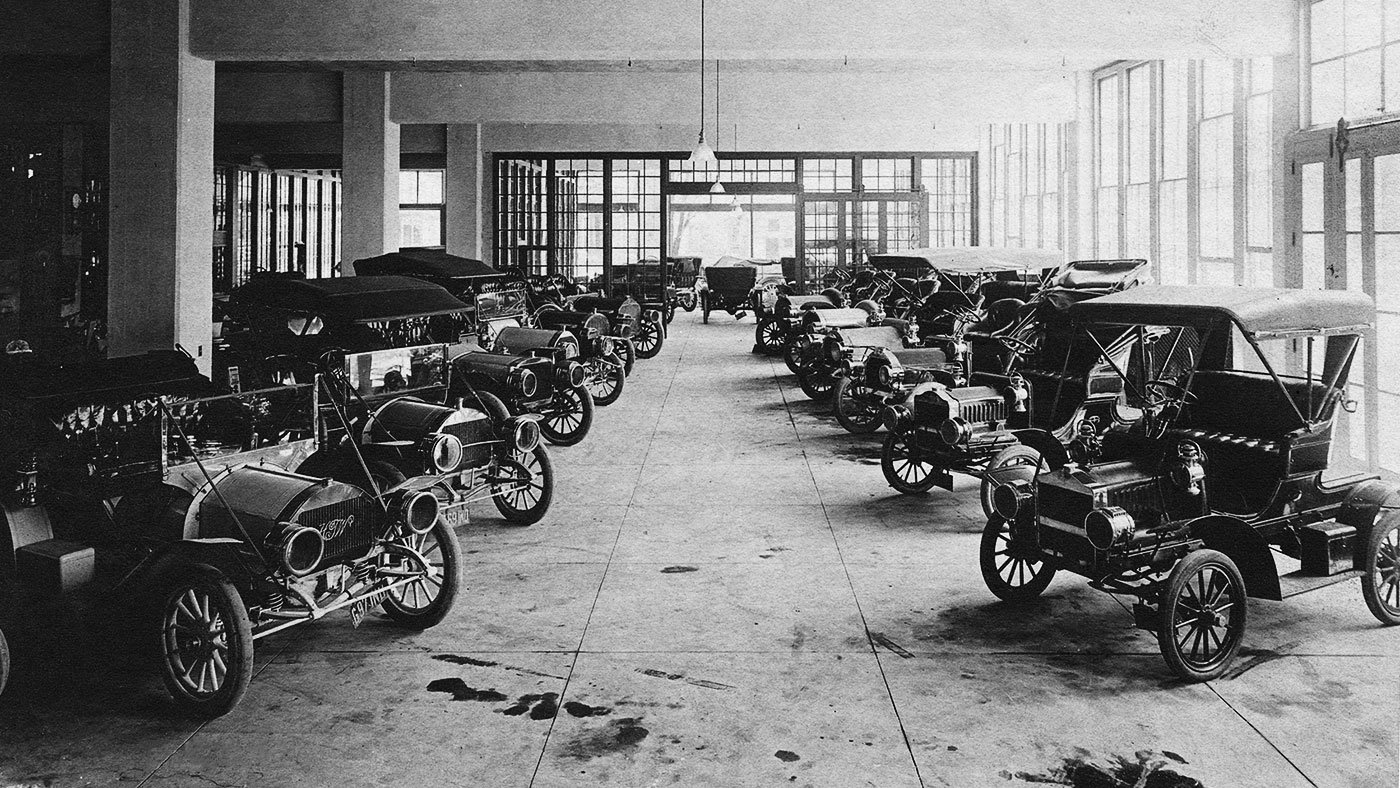 Fisher’s Garage in Indianapolis, Indiana, circa 1910