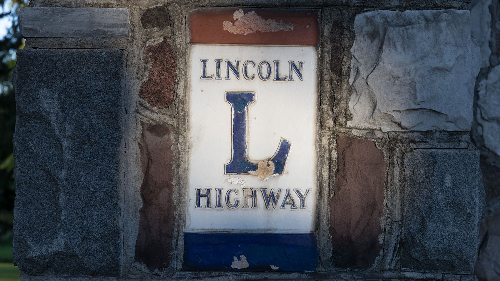 Lincoln Highway emblem embedded in the Hopley Monument in Bucyrus