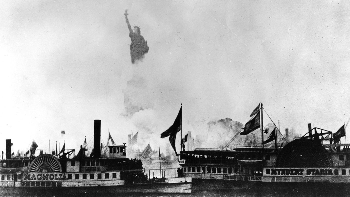 Boats crowd into New York Harbor for the dedication of 'Liberty Enlightening the World' on October 28, 1886