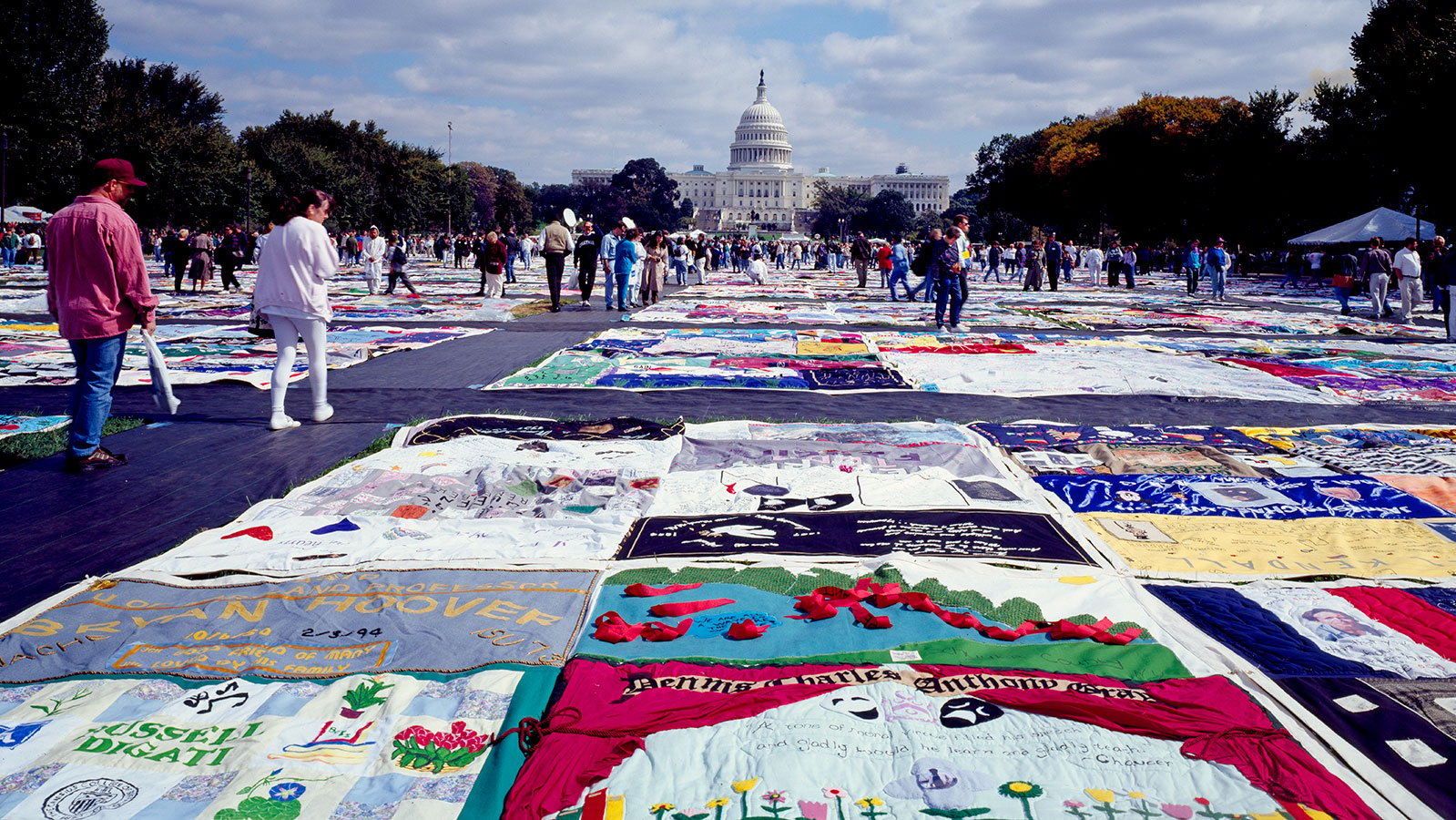 The AIDS Memorial Quilt on display on the National Mall in Washington, D.C. in 1987