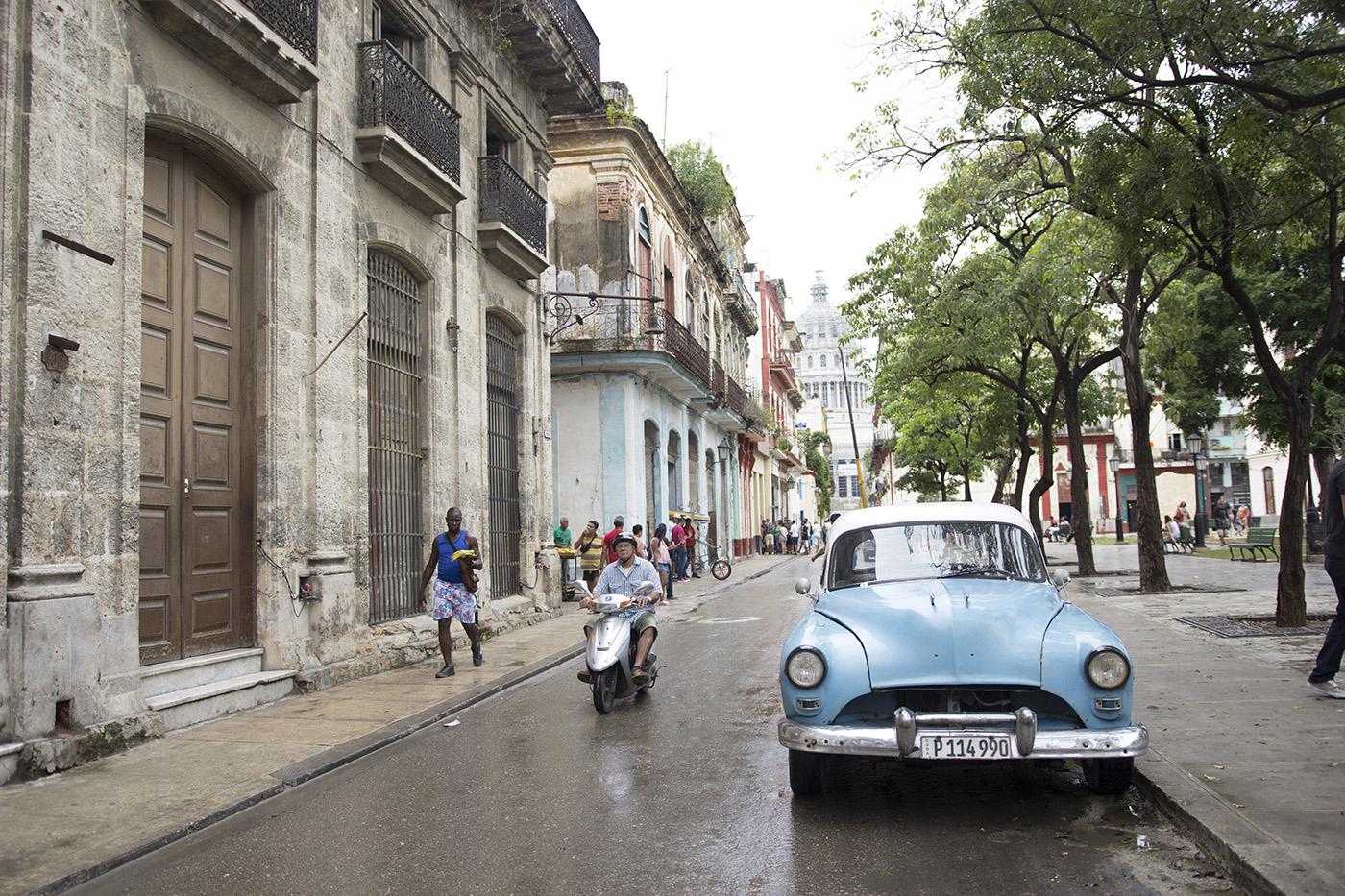 Vintage car along the Plaza de Cristo in Havana Vieja. Photo: WTTW and Brian Canelles