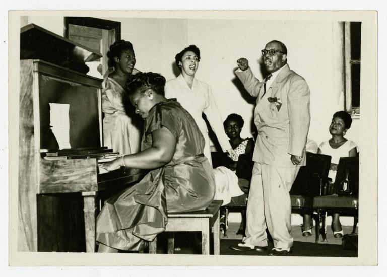 Mildred Falls accompanies Mahalia Jackson, Princess Stewart, and Theodore Frye. Photo: William Russell Jazz Collection at the Historic New Orleans Collection