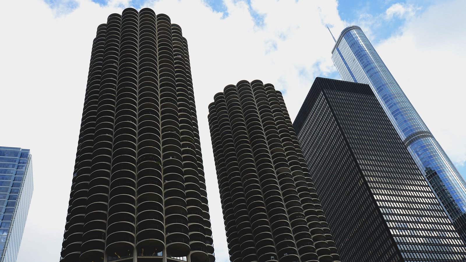 Parking garage marina city chicago hi-res stock photography and