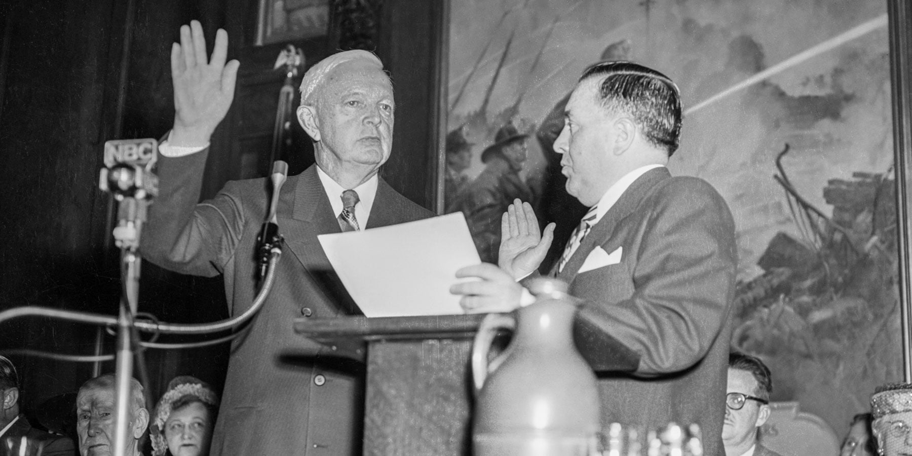 Martin Kennelly being sworn in by Richard J. Daley