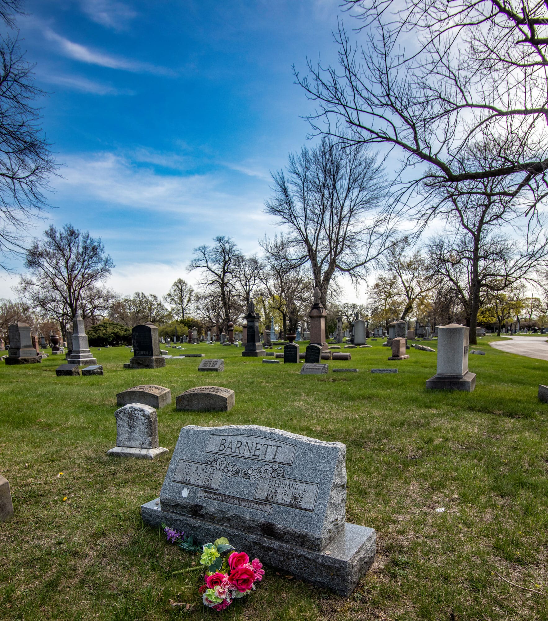 Ida B. Wells gravestone