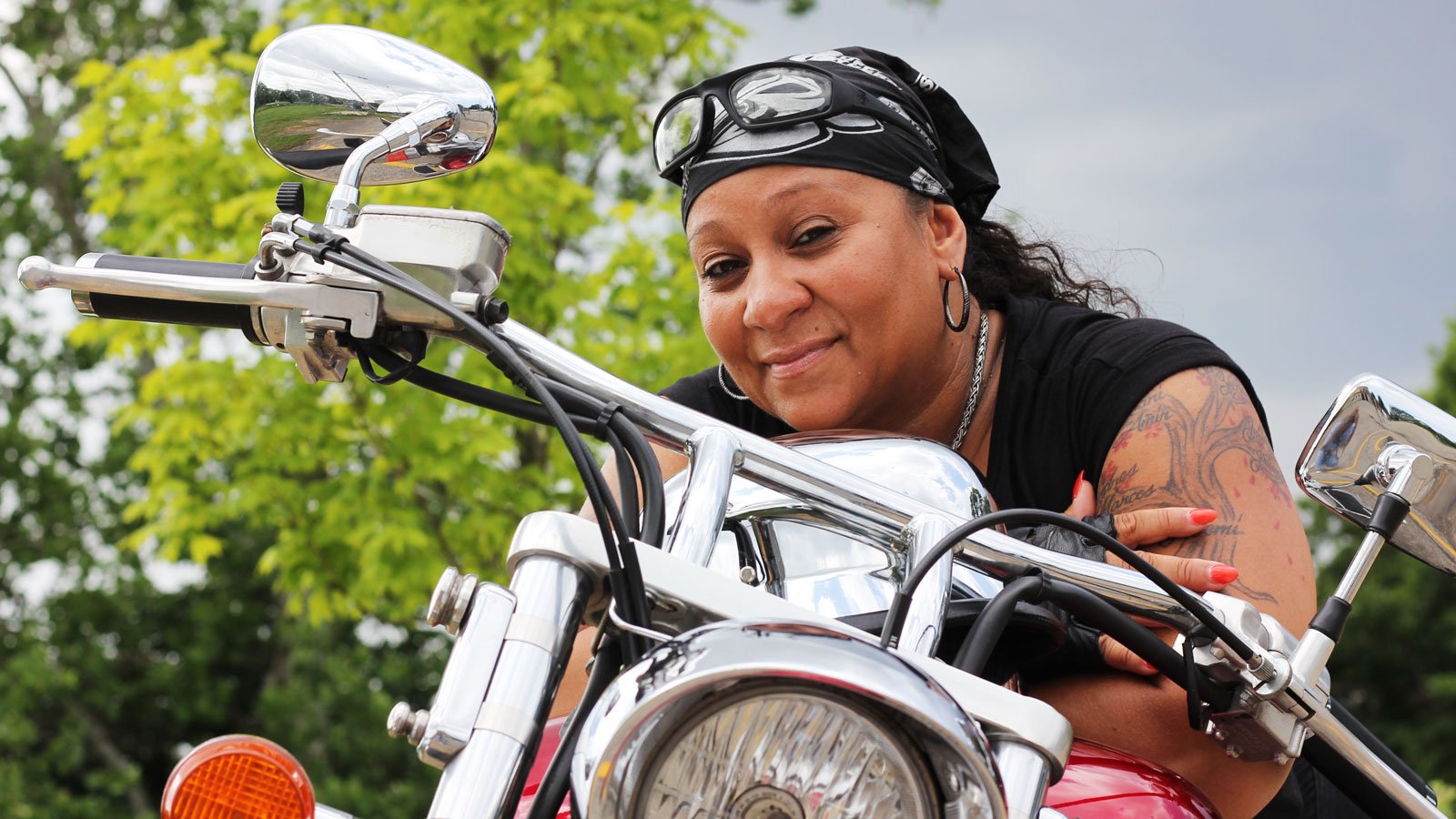 Noemi Martinez posing on her motorcycle