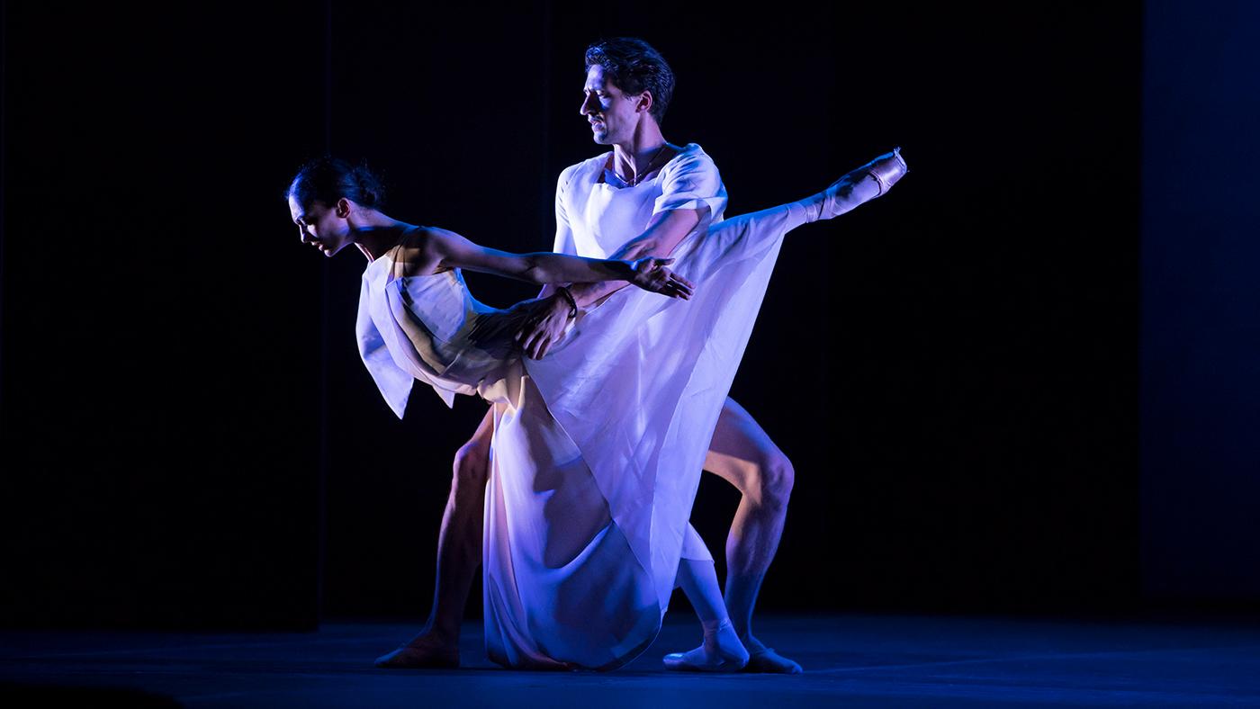 Victoria Jaiani and Temur Suluashvili of the Joffrey Ballet in Orphée et Eurydice from Lyric Opera of Chicago. Photo: Todd Rosenberg Photography