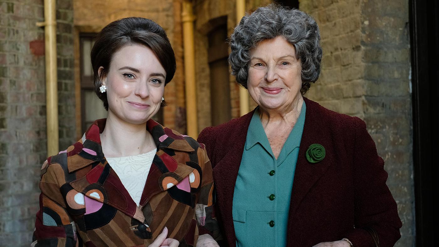Valerie Dyer (JENNIFER KIRBY), Elsie Dyer (ANN MITCHELL) in Call the Midwife. Photo: BBC/Neal Street Productions