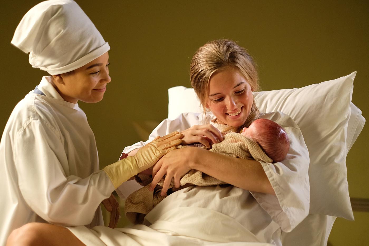 Nurse Lucille Anderson (LEONIE ELLIOTT), Elaine Pilkington (HANNAH RAE) in Call the Midwife. Photo: BBC/Neal Street Productions