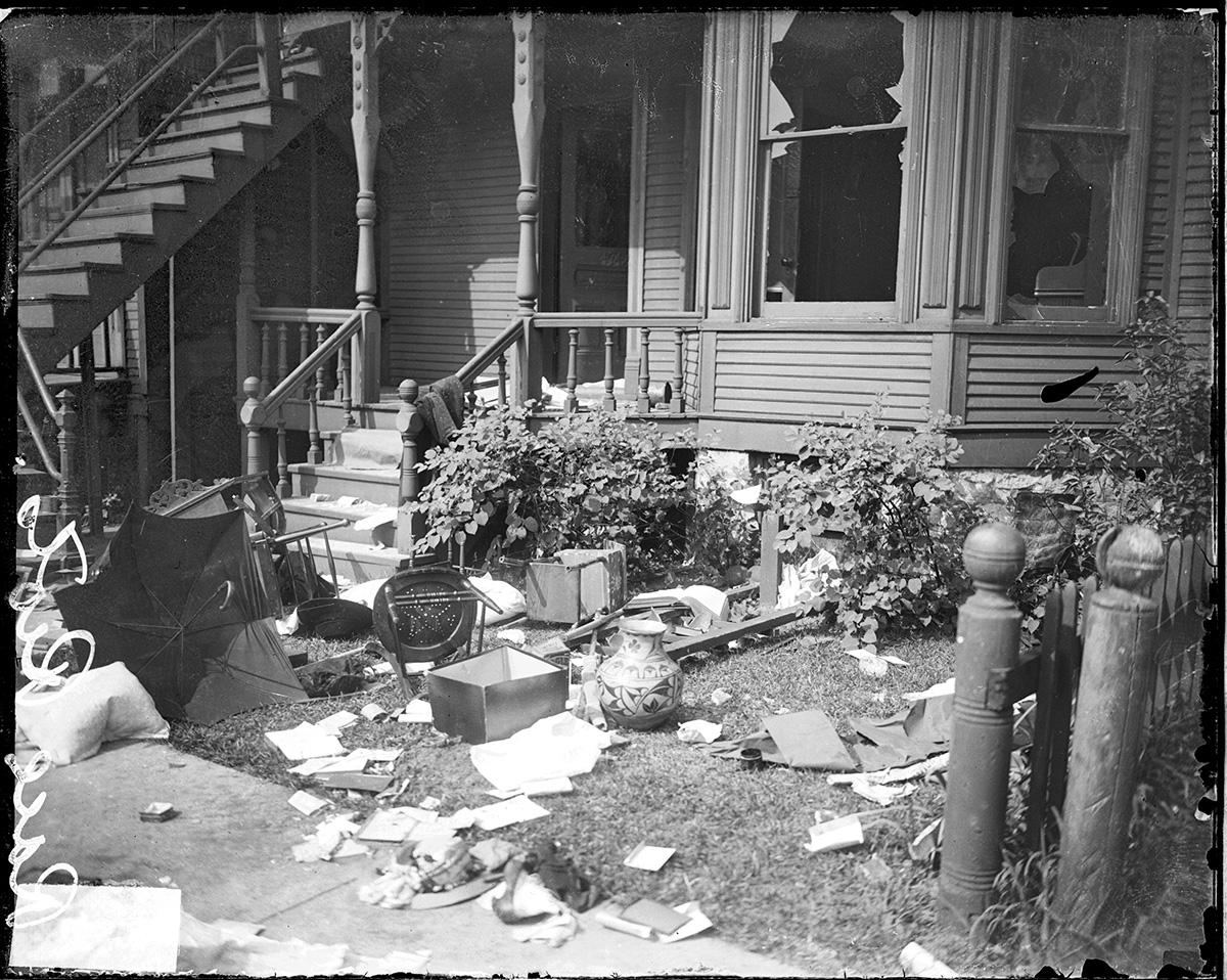 A house destroyed in the riot. Photo: Chicago History Museum / The Jun Fujita negatives collection