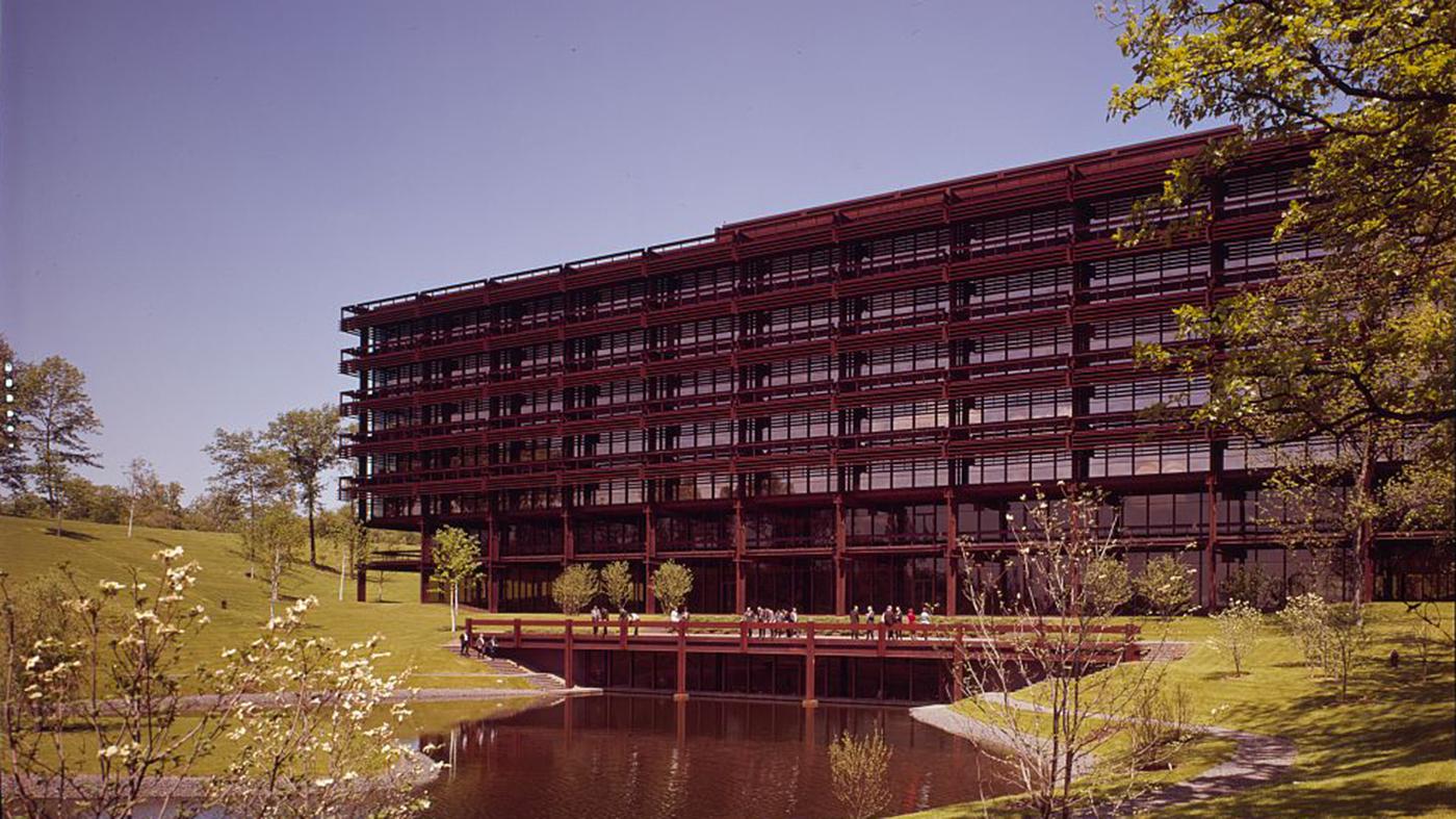 Eero Saarinen's John Deere World Headquarters in Moline, Illinois. Photo: Balthazar Korab/Library of Congress
