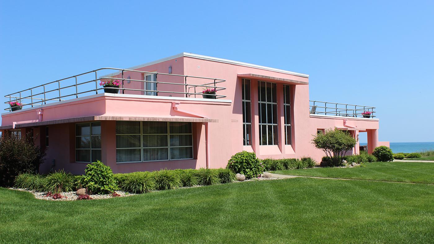 The Florida Tropical House in the Indiana Dunes. Photo: Erica Gunderson