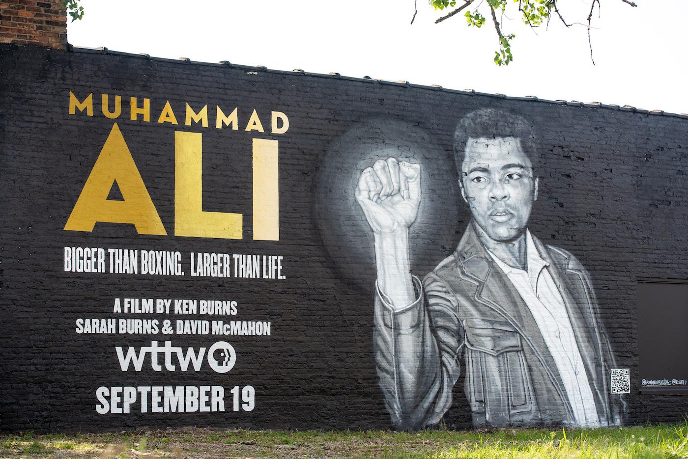 Rahmaan Statik's Muhammad Ali mural in Chicago's Little Village. Photo: WTTW/Liz Markel