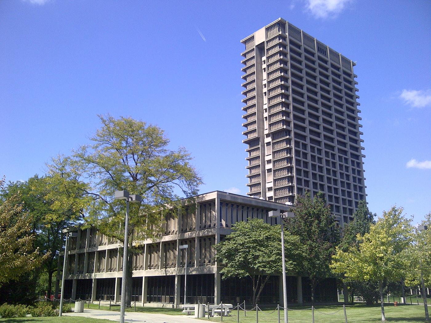 University Hall at the University of Illinois Chicago