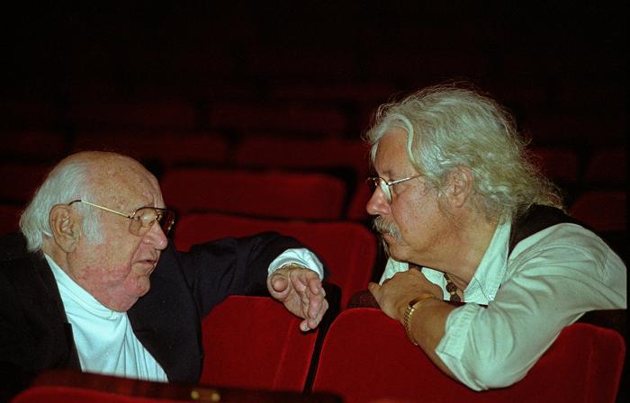 Harold Leventhal and Arlo Guthrie at Carnegie Hall. Photo: Robert Corwin