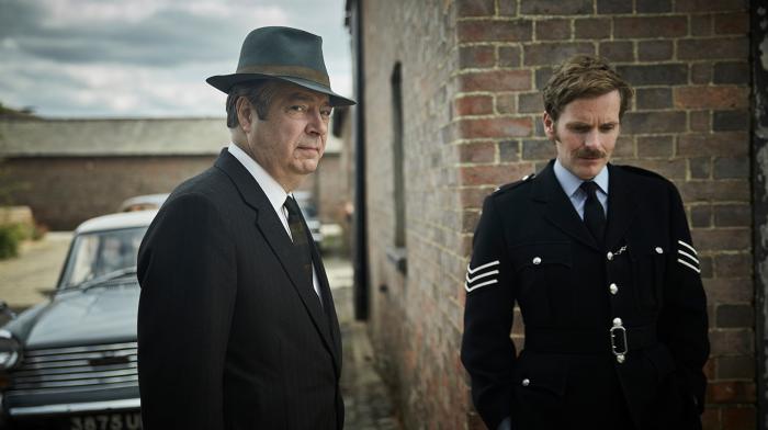 Thursday and Endeavour Morse in Endeavour. Photo: Jonathan Ford and Mammoth for ITV and MASTERPIECE