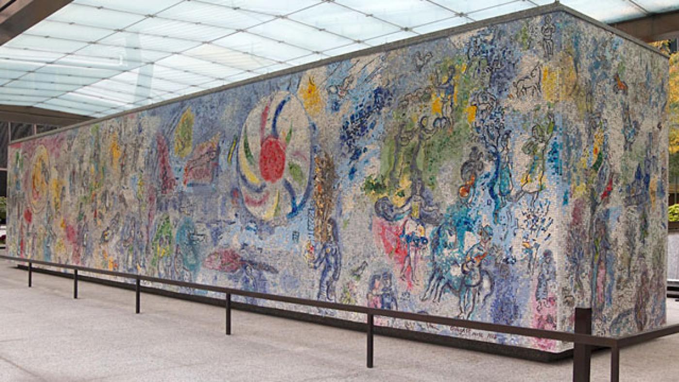 Камеры шагал. Музей Chagall. Мозаика Шагала. Музей марка Шагала (Витебск). Шагал картины мозаика четыре времени года.