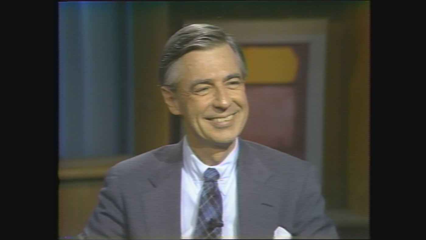 Fred Rogers on WTTW's Chicago Tonight in 1985.