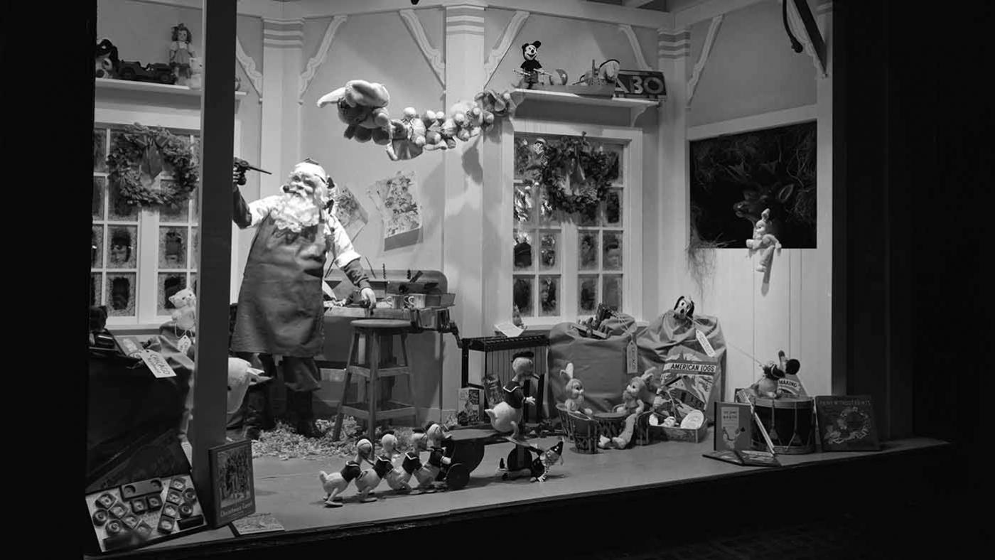 A 1943 Marshall Field's holiday window display shows Santa in his workshop. Image: HB-07690-D, Chicago History Museum, Hedrich-Blessing Collection