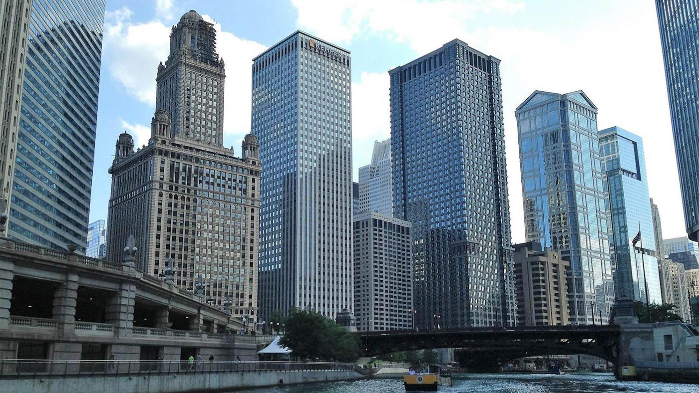 A view of some Chicago skyscrapers from the Chicago River