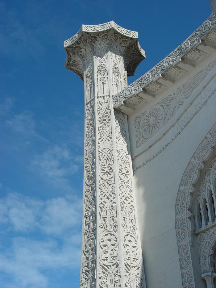 A column on Bahá’i House of Worship in Wilmette, Illinois, north of Chicago. Photo: Courtesy of the US Bahá’í National Center