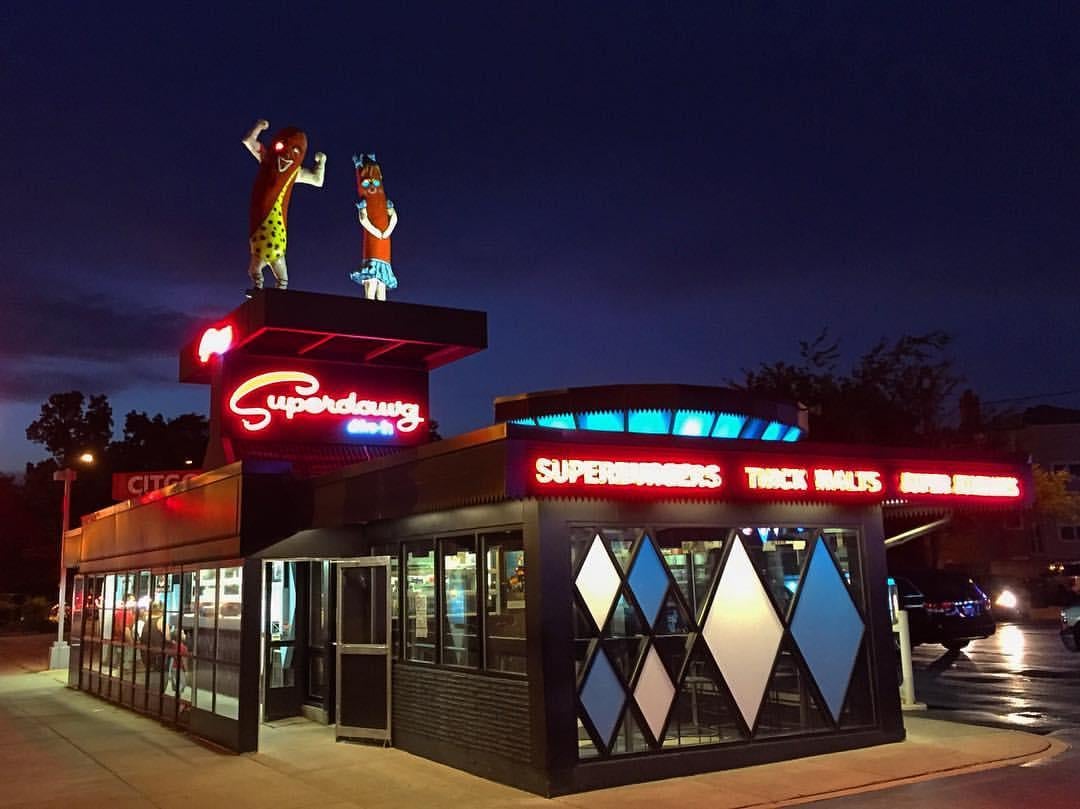 Superdawg at night. Photo: Flickr/Eric Allix Rogers