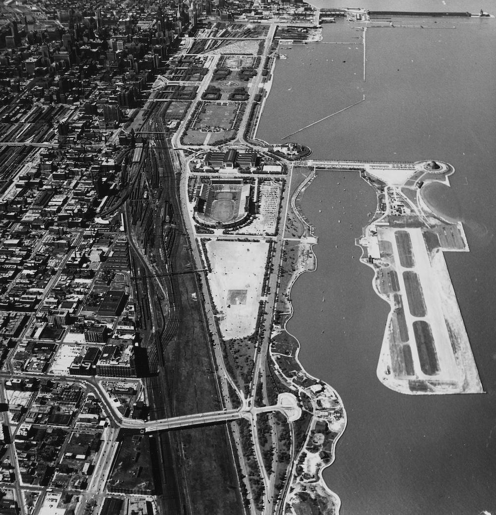 An aerial view of Chicago along the lakefront from the south in 1953. Photo: Chicago History Museum, ICHi-015033; Calvin C. Oleson, photographer