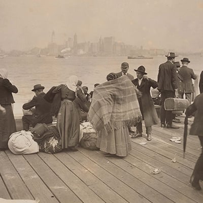 Immigrants waiting to be transferred, Ellis Island, October 30, 1912. Photo: Courtesy Library of Congress